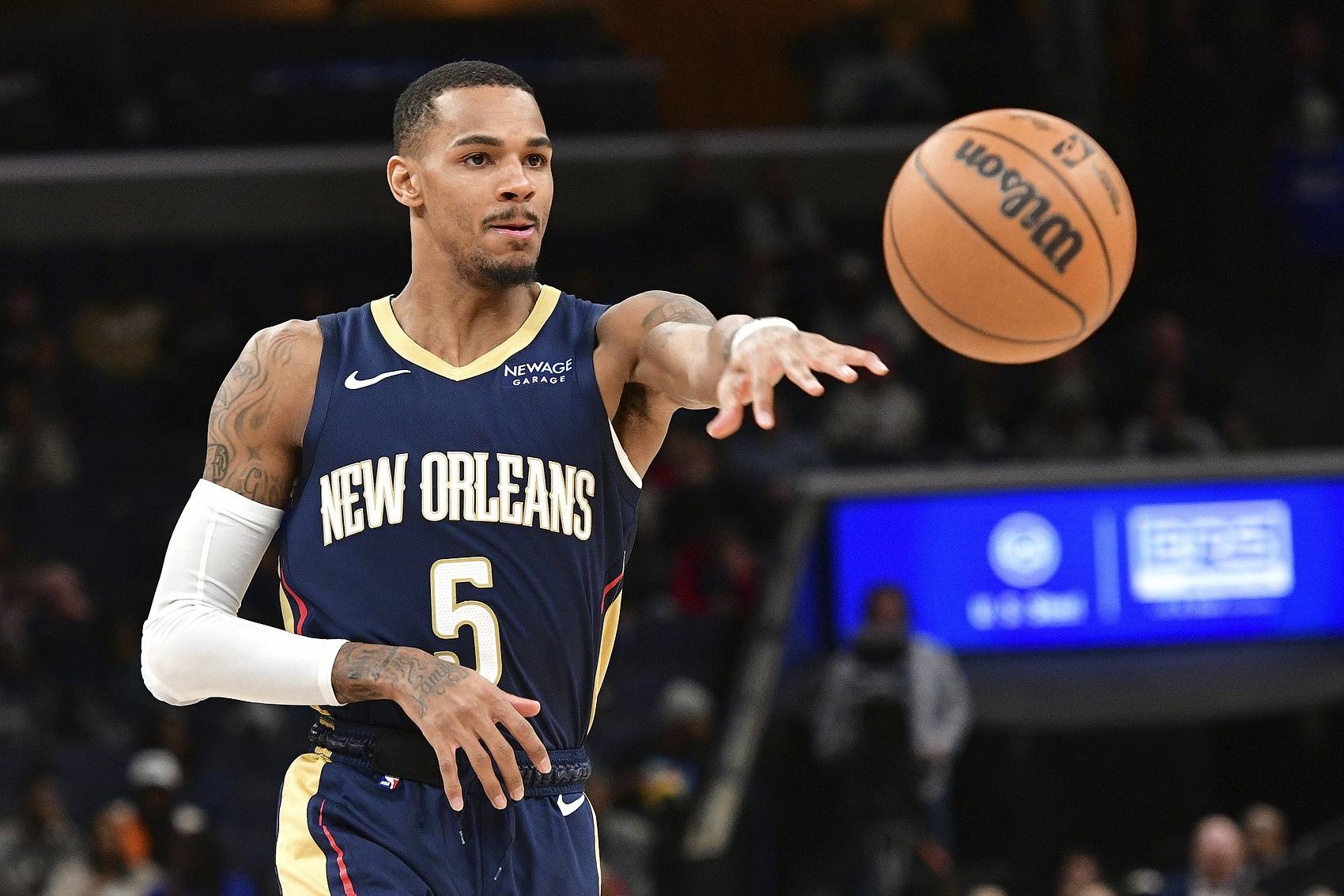 本场比赛开 本场比赛开