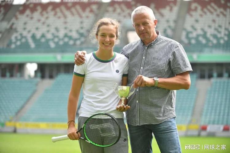 谁都没有明 谁都没有明