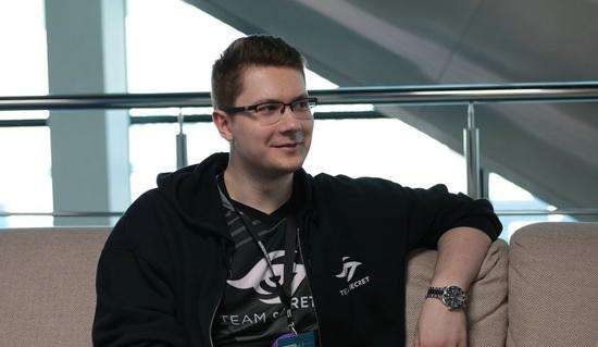 策略和场上 策略和场上